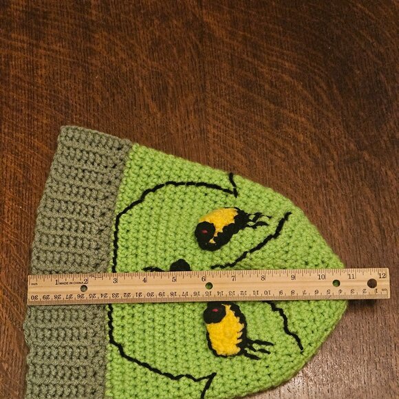 Grinch 3D Eyes Knit Hat. Handmade - Picture 4 of 4